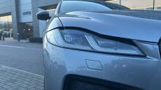 Jaguar F-Pace 2.0 D200 R-Dynamic HSE Black 5dr Auto AWD Diesel Estate